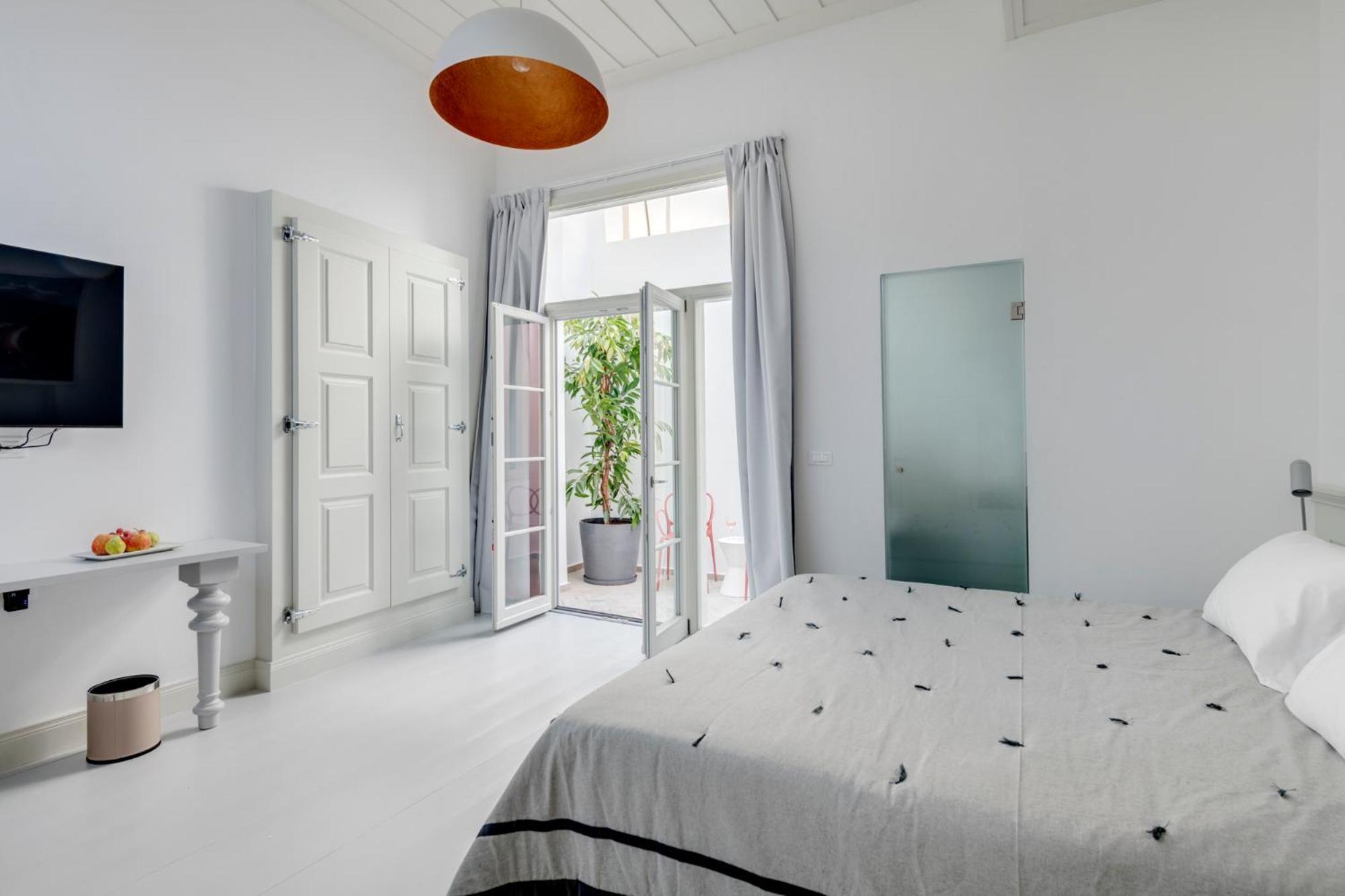 Skylight Hotel Ermoupoli Buitenkant foto