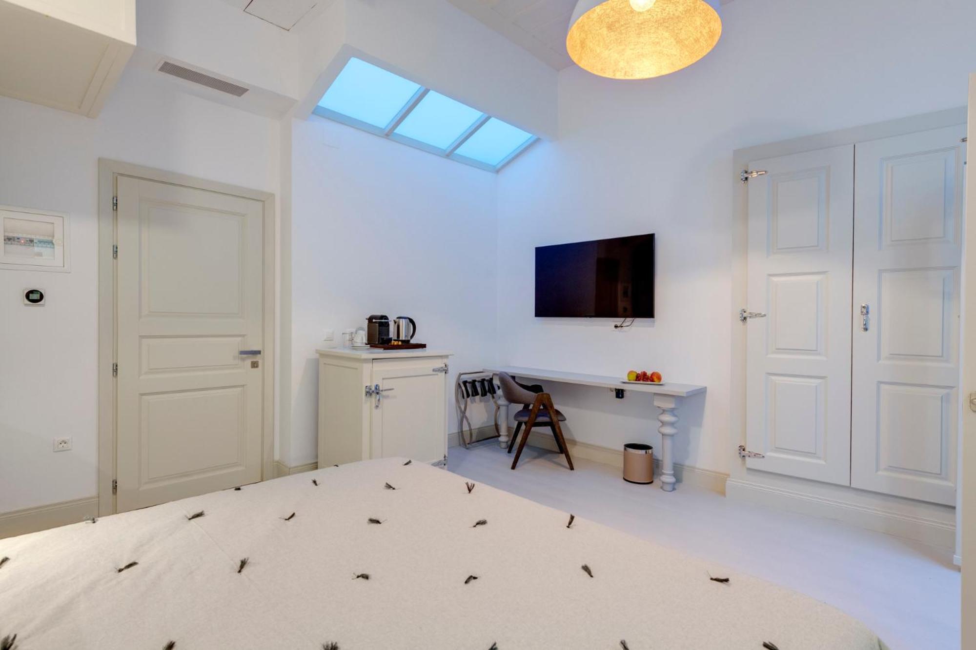 Skylight Hotel Ermoupoli Buitenkant foto